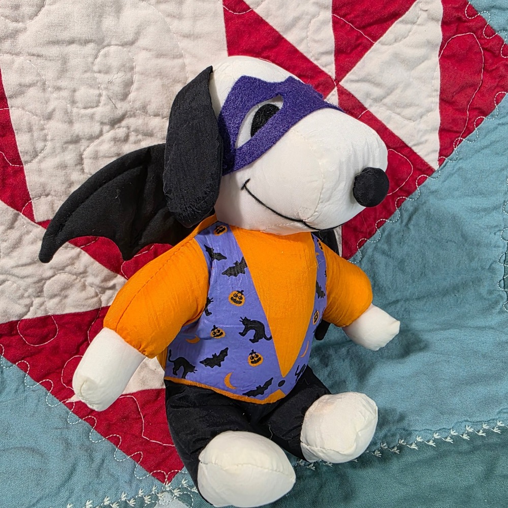 Peanuts Snoopy Halloween Bat Nylon Plush Orange Excellent Vintage Costume Toy